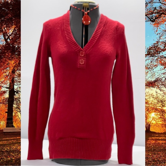 St. John’s Bay Red V Neck Sweater Size S - Picture 1 of 6